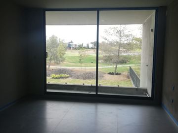 El Bosque Country Club SE VENDE casa