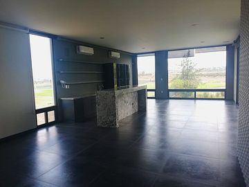 El Bosque Country Club SE VENDE casa