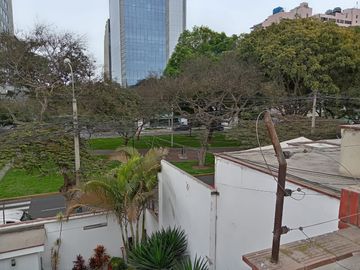 ¡Ubicadisima! Casa en Venta - Av Pablo Carriquiry San Isidro