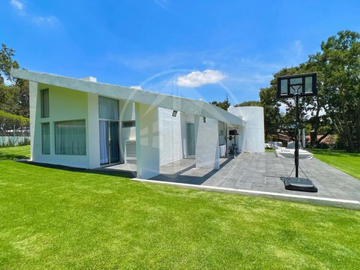 Residencia De Una Planta En Hacienda De Vallescondido: Lujo Y Confort En Un Entorno Exclusivo