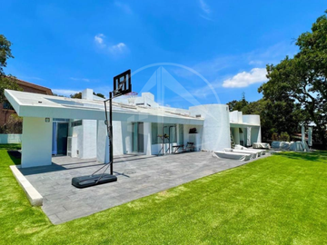 Residencia De Una Planta En Hacienda De Vallescondido: Lujo Y Confort En Un Entorno Exclusivo