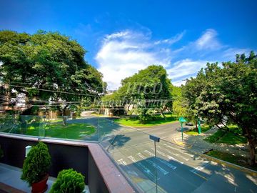 BAJO DE PRECIO!!! EXCLUSIVO DEPARTAMENTO EN VENTA CON AMPLIA TERRAZA Y FRENTE A PARQUE EN CHACARILLA - SURCO