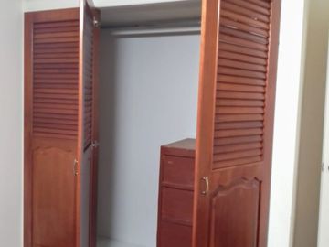 Venta De Departamento Flat En Los Robles, San Isidro 87m2