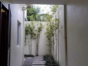 4 BEDROOM 3 STOREY HOUSE AND LOT FOR SALE IN SAN FERNANDO, PAMPANGA