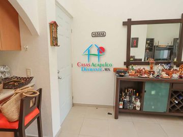 Departamento en renta con terraza, vista a la alberca y áreas comunes