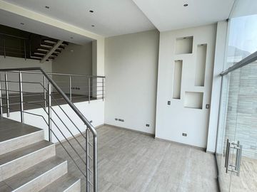 Venta Departamento Duplex De Estreno En Urb. El Golf De Huampani 2Da Etapa Lurigancho Chosica