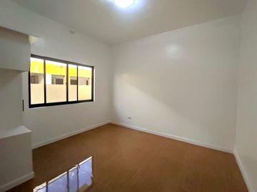 HOUSE & LOT FOR SALE IN BETTERLIVING NEWLY-BUILT MODERN DESIGN 2-STOREY DUPLEX