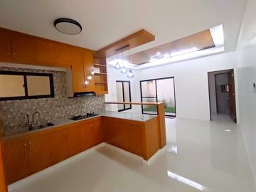 HOUSE & LOT FOR SALE IN BETTERLIVING NEWLY-BUILT MODERN DESIGN 2-STOREY DUPLEX