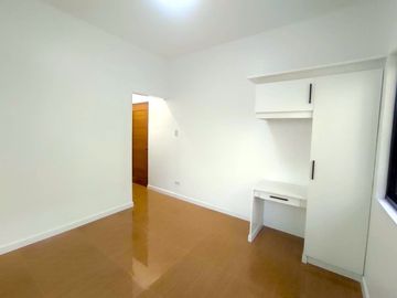 HOUSE & LOT FOR SALE IN BETTERLIVING NEWLY-BUILT MODERN DESIGN 2-STOREY DUPLEX