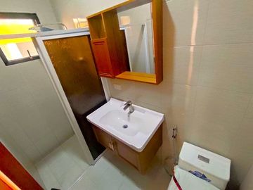 HOUSE & LOT FOR SALE IN BETTERLIVING NEWLY-BUILT MODERN DESIGN 2-STOREY DUPLEX