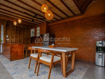 Bali Bliss Awaits: Own This Stunning Wooden Lodge Freehold 3-Bed Villa Near Soka Beach
