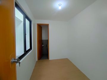 Own Your Piece: Pristine 2-Storey Duplex House and Lot in Betterliving Subdivision Don Bosco