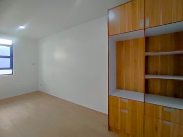 Own Your Piece: Pristine 2-Storey Duplex House and Lot in Betterliving Subdivision Don Bosco