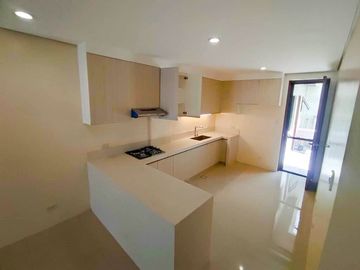 Architect Elegant Design 2Storey Duplex House and Lot in Betterliving Subdivision Parañaque