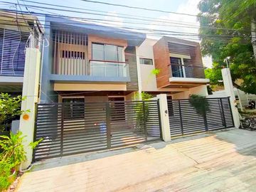 Architect Elegant Design 2Storey Duplex House and Lot in Betterliving Subdivision Parañaque