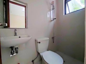 Architect Elegant Design 2Storey Duplex House and Lot in Betterliving Subdivision Parañaque