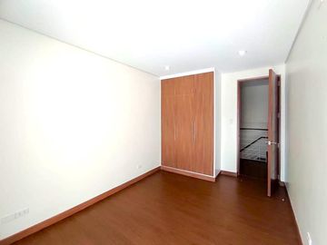 Architect Elegant Design 2Storey Duplex House and Lot in Betterliving Subdivision Parañaque