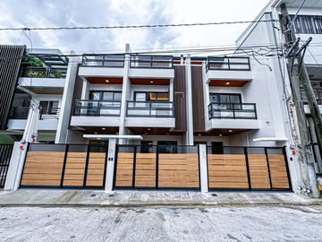 PRE-SELLING 4-5 Bedrooms Modern 3storey townhouse in Pilar very accessible going to Daang Hari