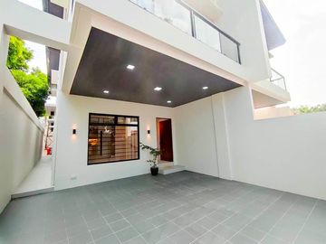 Modern Complete Finished 2Storey Duplex House and Lot in Betterliving Subdivision Parañaque