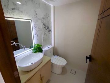 Modern Complete Finished 2Storey Duplex House and Lot in Betterliving Subdivision Parañaque