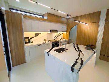 Modern Complete Finished 2Storey Duplex House and Lot in Betterliving Subdivision Parañaque