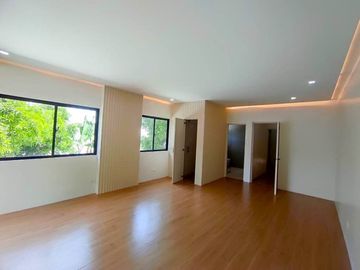 Modern Complete Finished 2Storey Duplex House and Lot in Betterliving Subdivision Parañaque