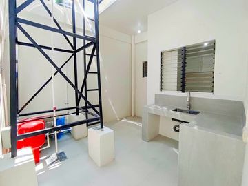 Modern Complete Finished 2Storey Duplex House and Lot in Betterliving Subdivision Parañaque