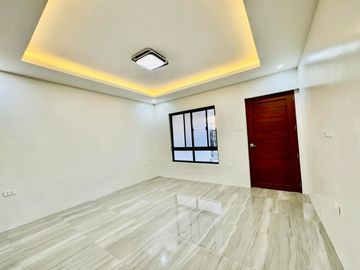 Brandnew Modern 2Storey Triplex House and Lot in Fortunata Village San Isidro Parañaque City