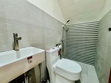 Brandnew Modern 2Storey Triplex House and Lot in Fortunata Village San Isidro Parañaque City