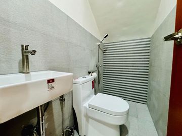 Brandnew Modern 2Storey Triplex House and Lot in Fortunata Village San Isidro Parañaque City