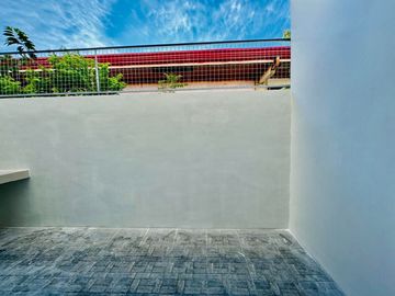 Brandnew Modern 2Storey Triplex House and Lot in Fortunata Village San Isidro Parañaque City