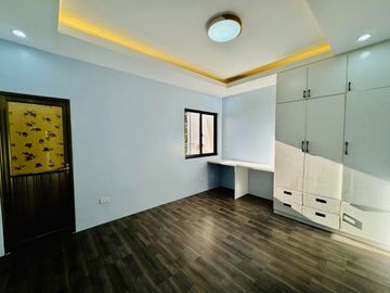 Brandnew Modern 2Storey Triplex House and Lot in Fortunata Village San Isidro Parañaque City