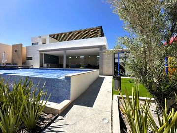 Casa de 4 Recámaras con Baño en Zarú, Qro.