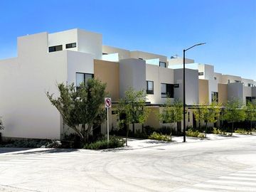Casa de 4 Recámaras con Baño en Zarú, Qro.
