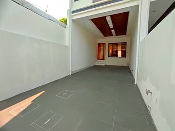 Minimalist Modern 2Storey Triplex House and Lot in San Isidro Parañaque City