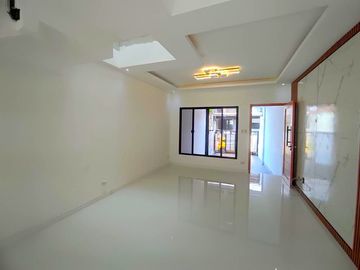 Minimalist Modern 2Storey Triplex House and Lot in San Isidro Parañaque City