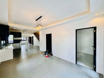 Elegant Modern 2Storey Duplex House and Lot for Sale in San Isidro Parañaque City