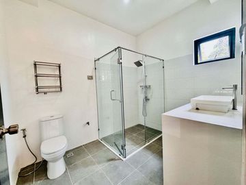 Elegant Modern 2Storey Duplex House and Lot for Sale in San Isidro Parañaque City