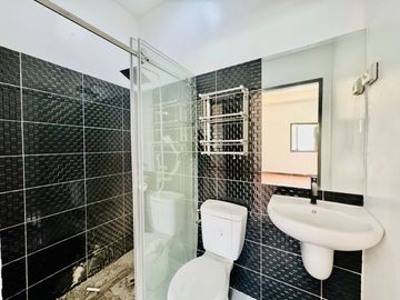 Elegant Modern 2Storey Duplex House and Lot for Sale in San Isidro Parañaque City