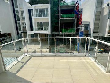 ABS - FOR SALE: 5-Bedroom Townhouse in M Residences Capitol Hills, Quezon