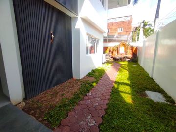With a Swimming Pool Renovated Single Detached House & Lot for Sale in the Multinational Village Parañaque