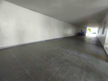 With a Swimming Pool Renovated Single Detached House & Lot for Sale in the Multinational Village Parañaque