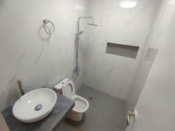 With a Swimming Pool Renovated Single Detached House & Lot for Sale in the Multinational Village Parañaque