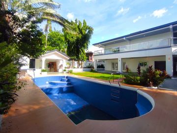 With a Swimming Pool Renovated Single Detached House & Lot for Sale in the Multinational Village Parañaque