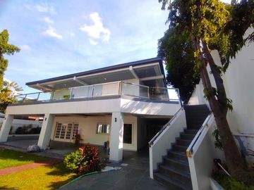 With a Swimming Pool Renovated Single Detached House & Lot for Sale in the Multinational Village Parañaque