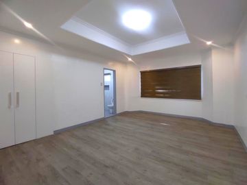 With a Swimming Pool Renovated Single Detached House & Lot for Sale in the Multinational Village Parañaque