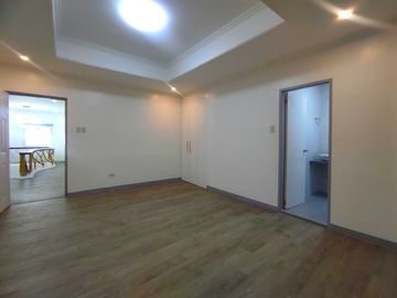 With a Swimming Pool Renovated Single Detached House & Lot for Sale in the Multinational Village Parañaque