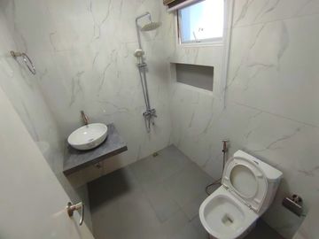 With a Swimming Pool Renovated Single Detached House & Lot for Sale in the Multinational Village Parañaque