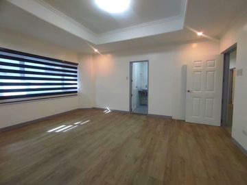With a Swimming Pool Renovated Single Detached House & Lot for Sale in the Multinational Village Parañaque