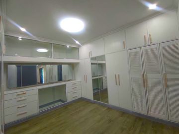 With a Swimming Pool Renovated Single Detached House & Lot for Sale in the Multinational Village Parañaque